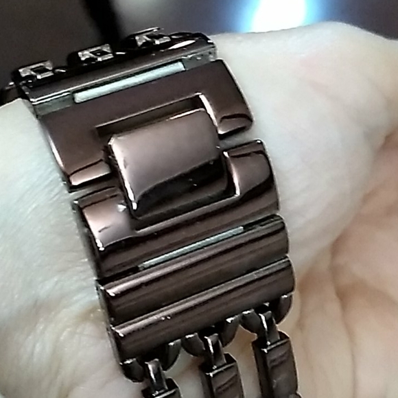 Watch - Picture 3 of 3